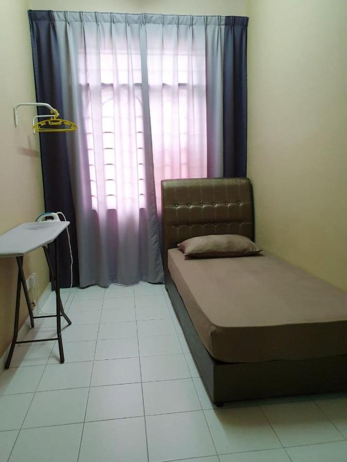 Lindanazri Homestay Mitc Melaka Exterior foto
