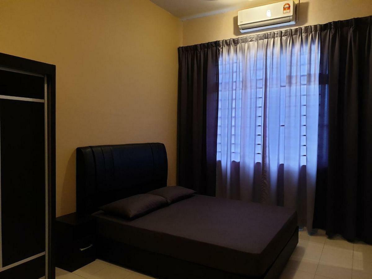 Lindanazri Homestay Mitc Melaka Exterior foto
